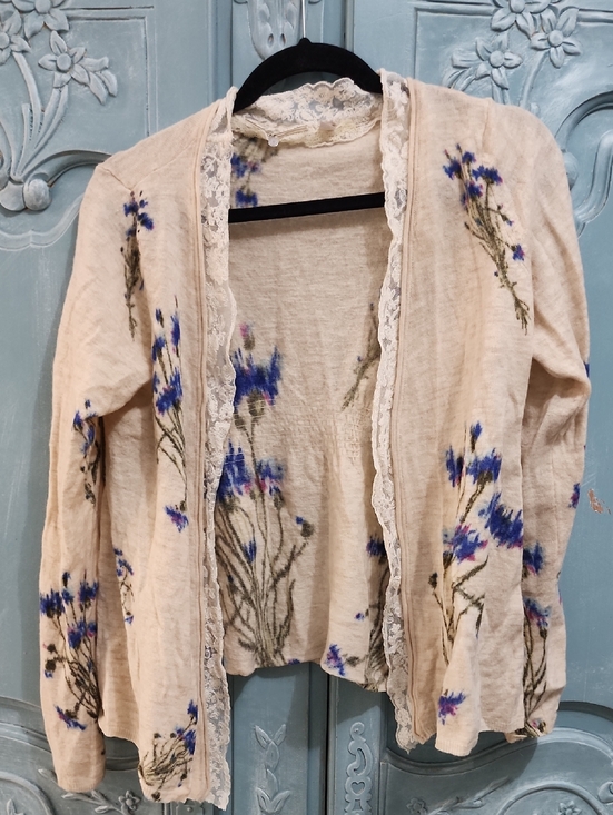 Knitted & Knotted Sweaters - Knitted & Knotted Anthropologie Floral Cardigan
